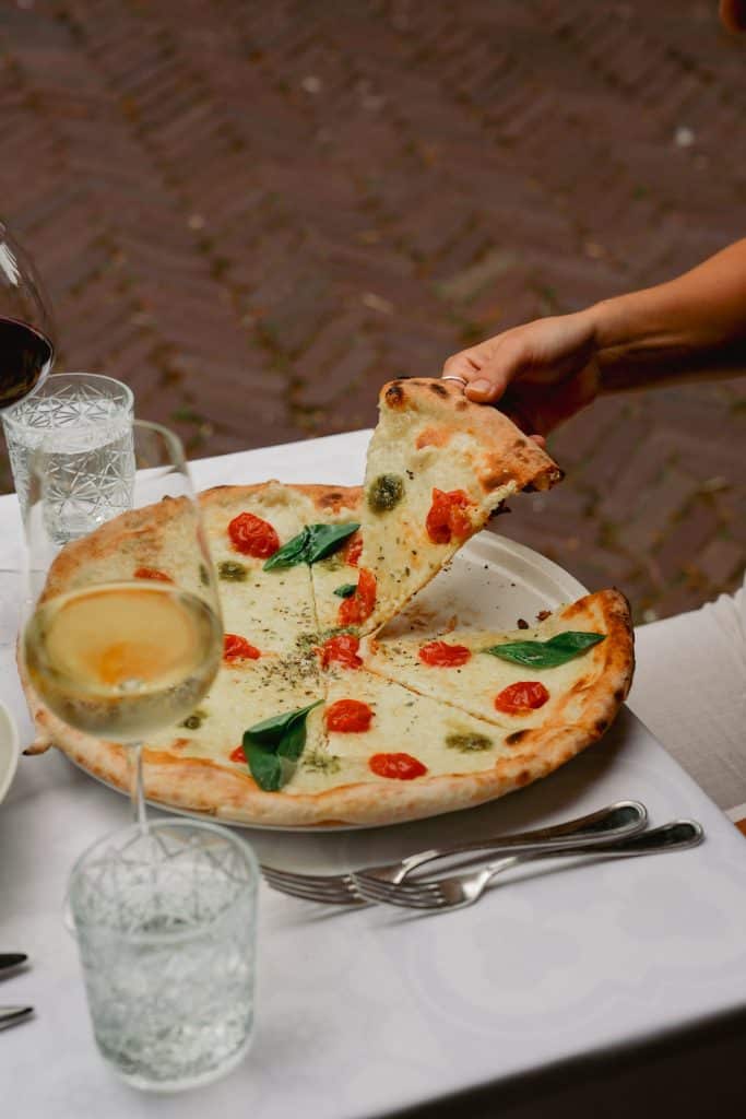 Restaurant social media